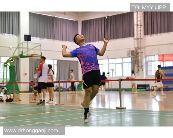 武汉羽毛球队中路突破战术解析与实战应用研究 武汉羽毛球队中路突破战术解析与实战应用研究