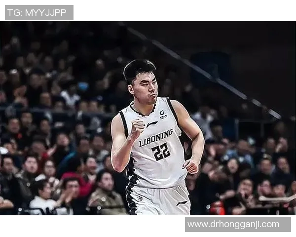 韩德君的篮球生涯回顾与成就分析：从青涩少年到CBA巨星的蜕变之路