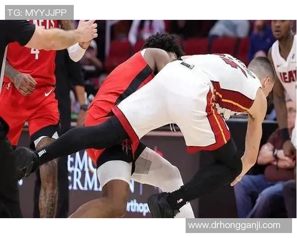 克劳福德单场狂砍52分热火遭遇惨败全场精彩瞬间回顾 克劳福德单场狂砍52分热火遭遇惨败全场精彩瞬间回顾