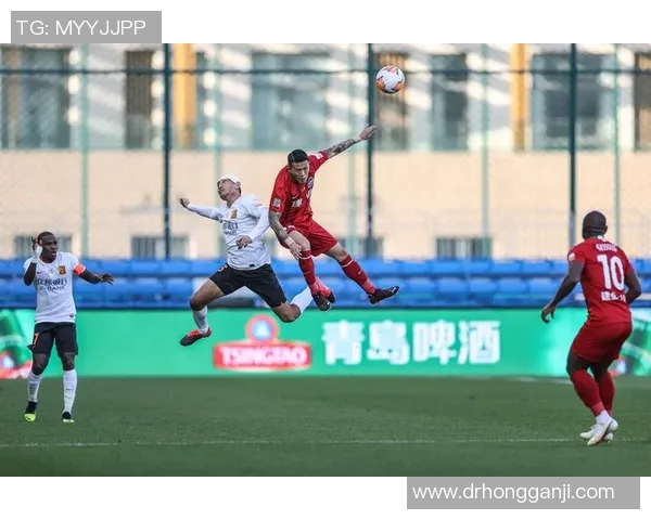 卓尔与建业激战正酣双方争夺关键积分展现足球魅力与团队精神