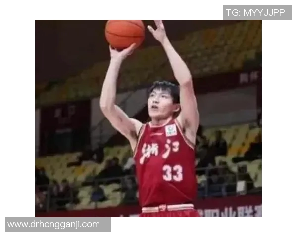 吴前：从篮球场上的传奇到年轻球员的榜样之路